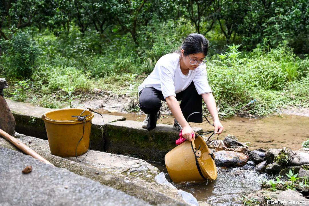 全网追的“扁担女孩”，找了一份暑假工，时薪12元 - 乌兰察布生活资讯 - 乌兰察布28生活网 wlcb.28life.com